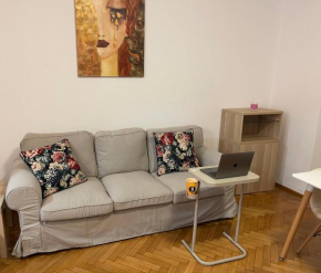 Klimt's Korner l Modern, central, lovely apartment